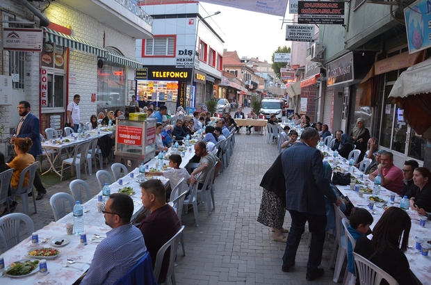 Uşak Diyabetliler Derneği üyeleri iftarda bir araya geldi