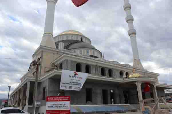 13 milyona satılık 'kelepir' cami!