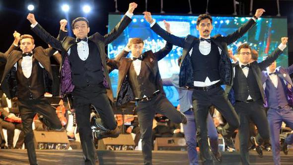 Gaziemir'de orkestra ile Cumhuriyet coşusu