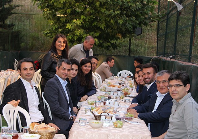 Çocuk Eğitim Derneği'nin iftarında bir araya geldiler!