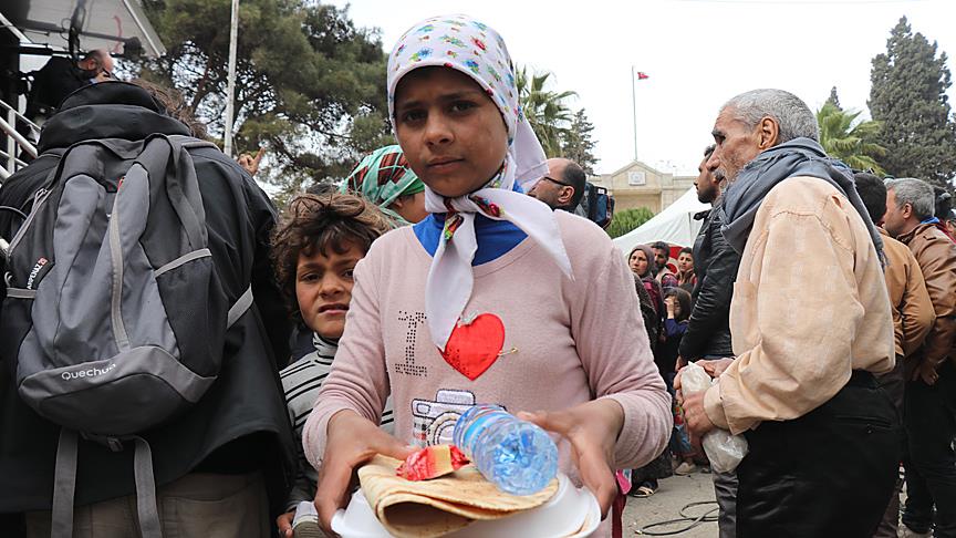 Sadakataşı Derneği'nden Afrin'e mobil fırın