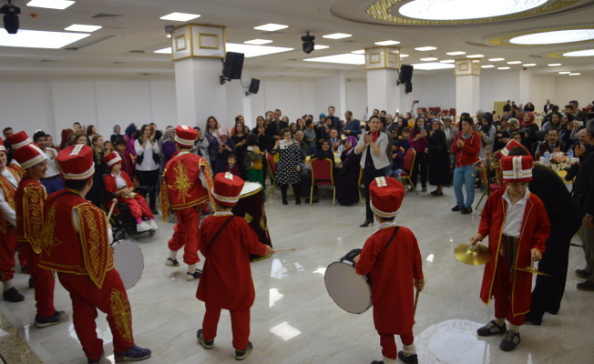 Hendek El Ele Engellilerle Yaşam Derneği’nden Muhteşem Gece