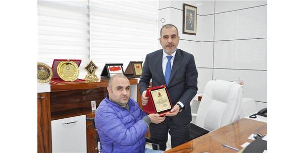 Elazığ Tso Başkanı Alan'a Plaket